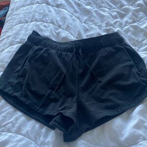Lululemon Inner Glow High Rise Short 3” Great Condition!